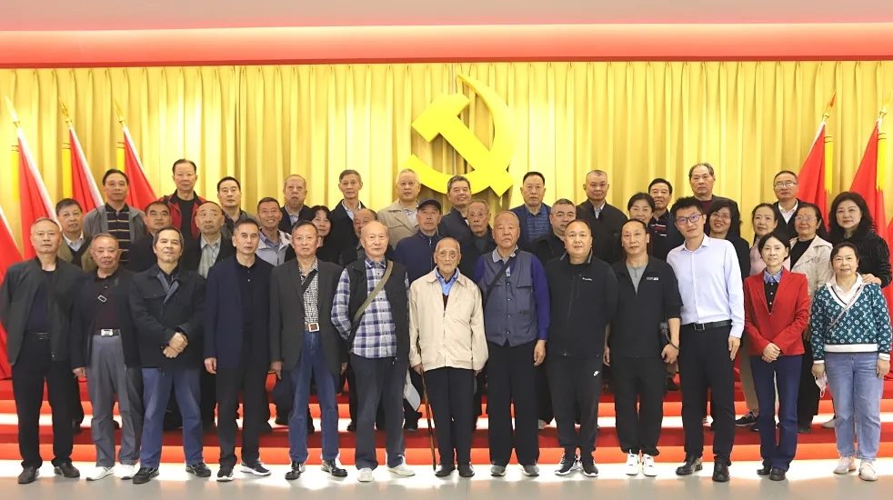 三峽資訊 | 江津區(qū)人社局組織退休干部蒞臨我司參觀