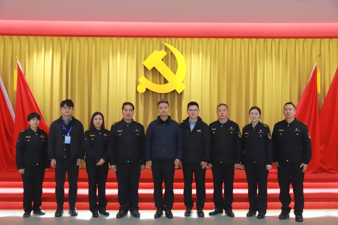 三峽資訊丨江津區(qū)市場(chǎng)監(jiān)督管理局局長(zhǎng)蔣攀一行蒞臨三峽電纜考察調(diào)研